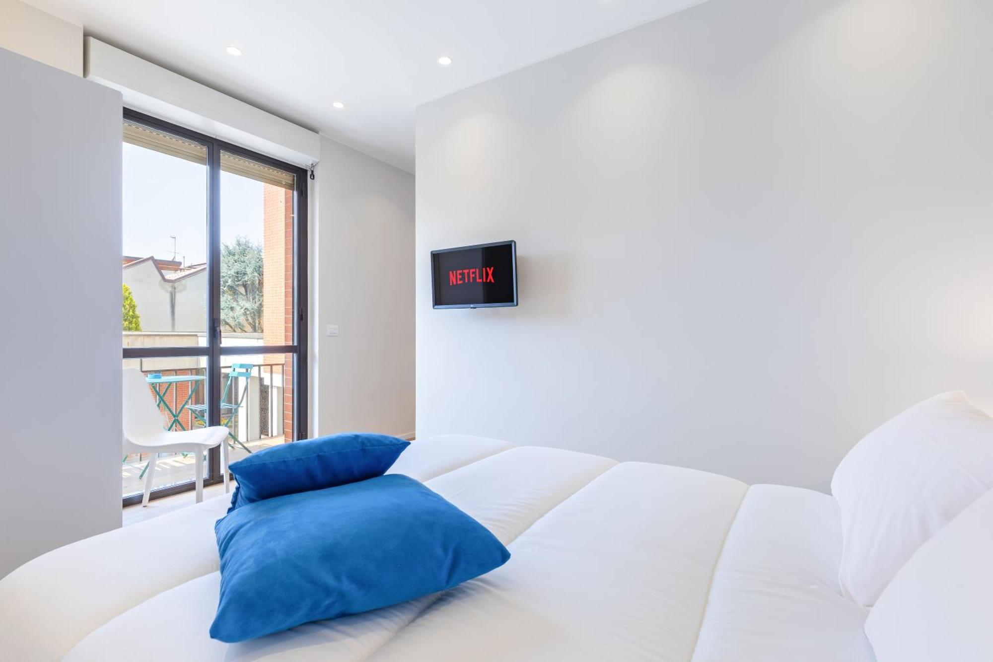 C8 Apartments Асти Экстерьер фото