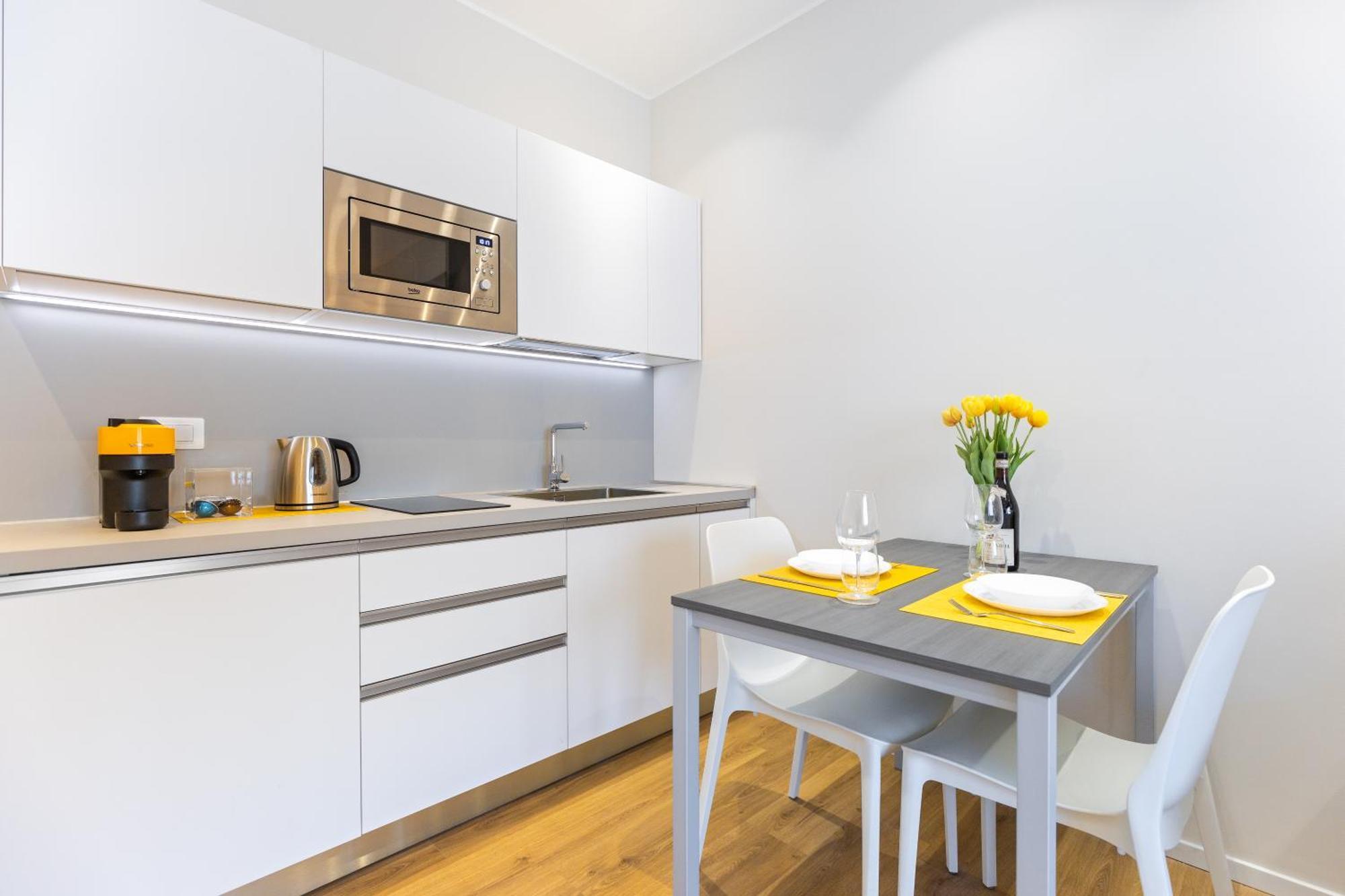 C8 Apartments Асти Экстерьер фото