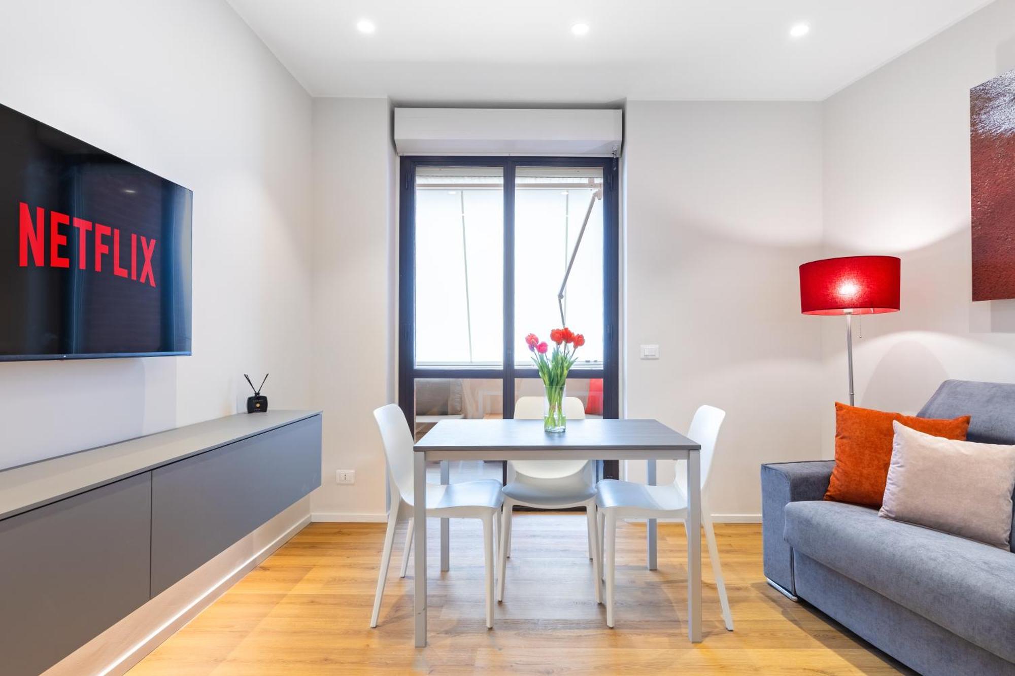 C8 Apartments Асти Экстерьер фото
