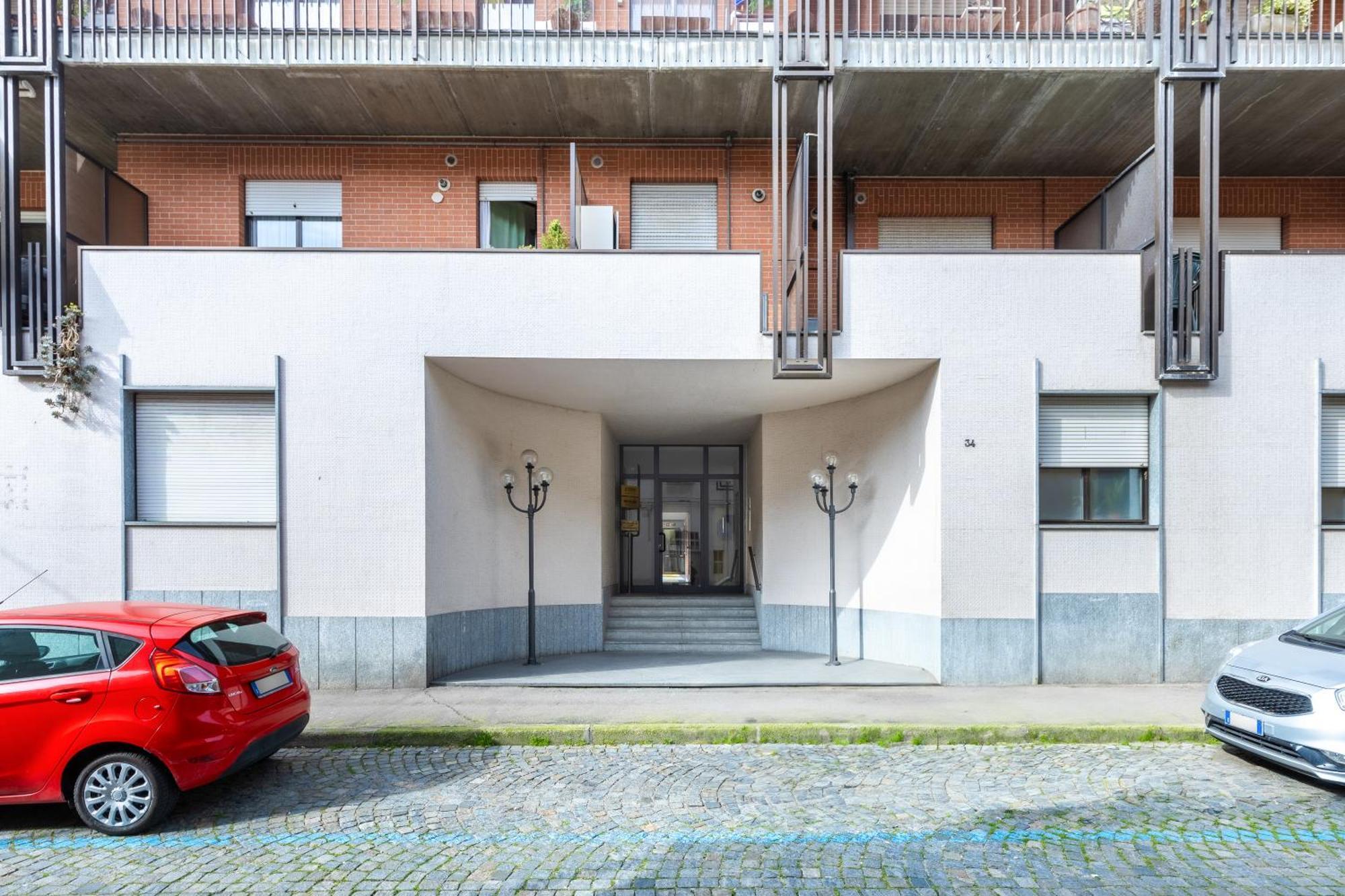 C8 Apartments Асти Экстерьер фото